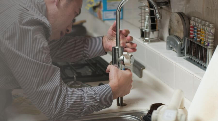 Professional sink repair in Piasa, IL